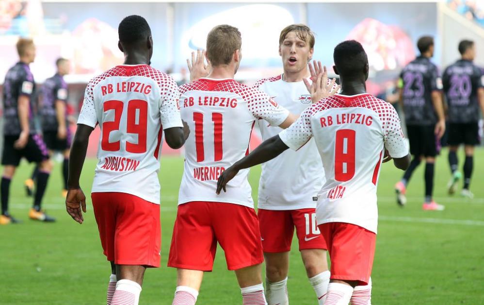 由于一系列 由于一系列